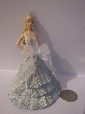 Коллекционная фигурка Праздничная Барби 2008