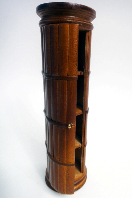 Шкаф-колонна кукольный