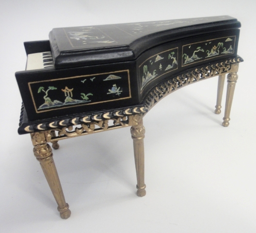 Рояль кукольный черный