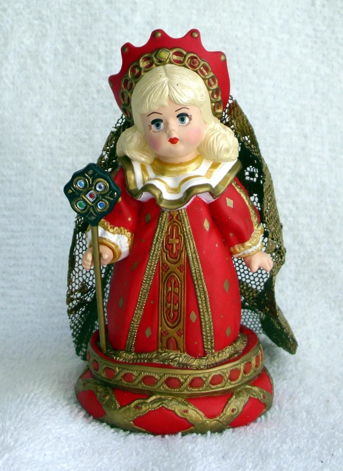 Фигурка Мадам Александр, Красная Королева, 99г.