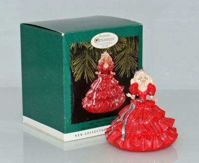 Статуэтка Барби Хэппи Холидей, в красном