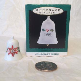 Елочная игрушка колокольчик новогодний 1993. Винтаж. Фарфор.