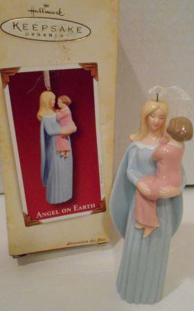 Фарфоровая статуэтка "Ангел на Земле"