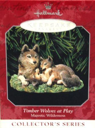 Фигурка Играющие волчата 1998 год