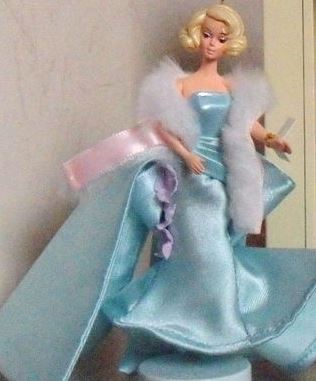 Миниатюрная куколка Барби Силкстоун подвижная Дельфина, 05 г.