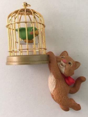 Статуэтка/фигурка/елочная игрушка Кошка с попугаем