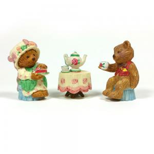 Винтажные миниатюрные фигурки мишек Время пить чай 96г.