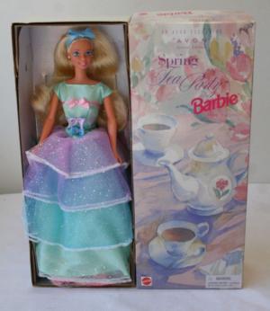 Кукла Бабри Эйвон Весеннее Чаепитие с чайным набором 97 г.