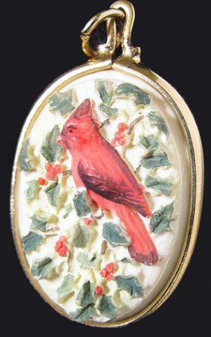 Миниатюрная фарфоровая Камея Птица Красный Кардинал 91г. Винтаж