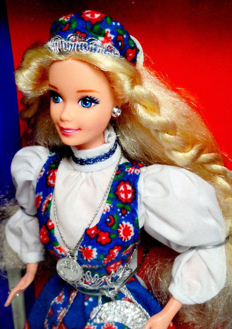 Коллекционная кукла Барби Норвегия, Куклы Мира, 95г. - Barbie Norwegian  Doll 1995 Dolls of the World Collection - купить недорого в Доллс-Миниатюр  ру - Dolls-Miniature.ru