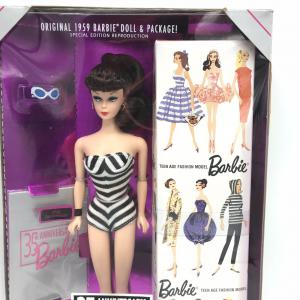  Коллекционная репродукция первой куклы Барби 59 г., Брюнетка, 94г.