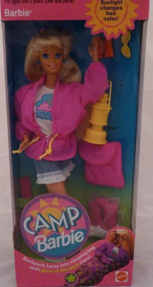 Барби Кэмп со светящимся спальным мешком, волосы меняют цвет, 93 г.