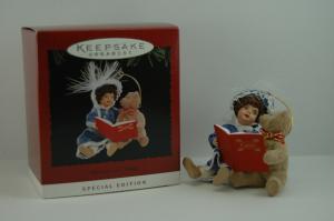 Миниатюра Куколка и Мишка Тедди с книгой, 95 г.