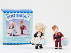 Набор миниатюрных фигурок Мадам Александер, Венди и Алекс, 99г.