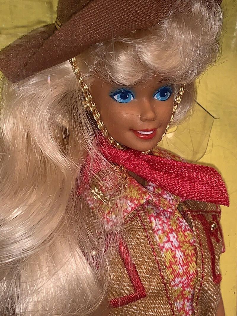 Aussie barbie. Aussie barbie. Барби австралия 1992. Barbie австралийка. Барби австралия 1992.