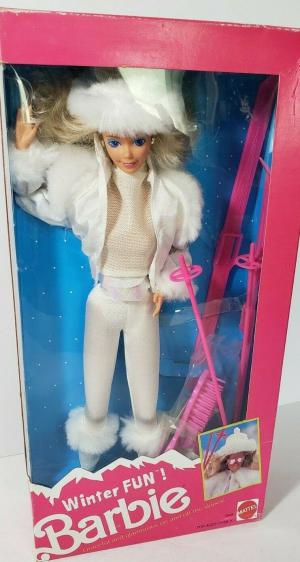 Винтажная кукла Барби Зимнее Веселье, на лыжах 90 г.