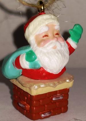 Миниатюра кукольная Санта в дымоходе 94г. Винтаж
