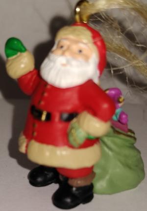 Миниатюра кукольная Санта с мешком подарков "Ночь перед Рождеством" 94г. Винтаж