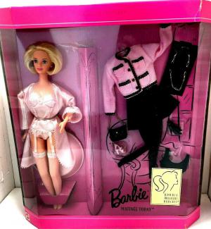 Кукла Барби в розовом с набором одежды и аксессуаров 96г.