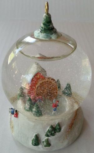 Снежный шар, Катания на коньках, 05г.