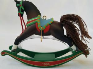 Миниатюра кукольная Лошадка-качалка черно-коричневая, 94г.