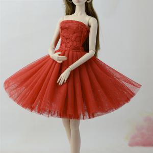 Платье для куклы Барби красное