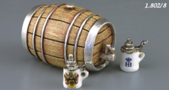 Тематический натюрморт "Пивная бочка"