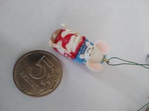 Миниатюра Мышонок в кроссовке