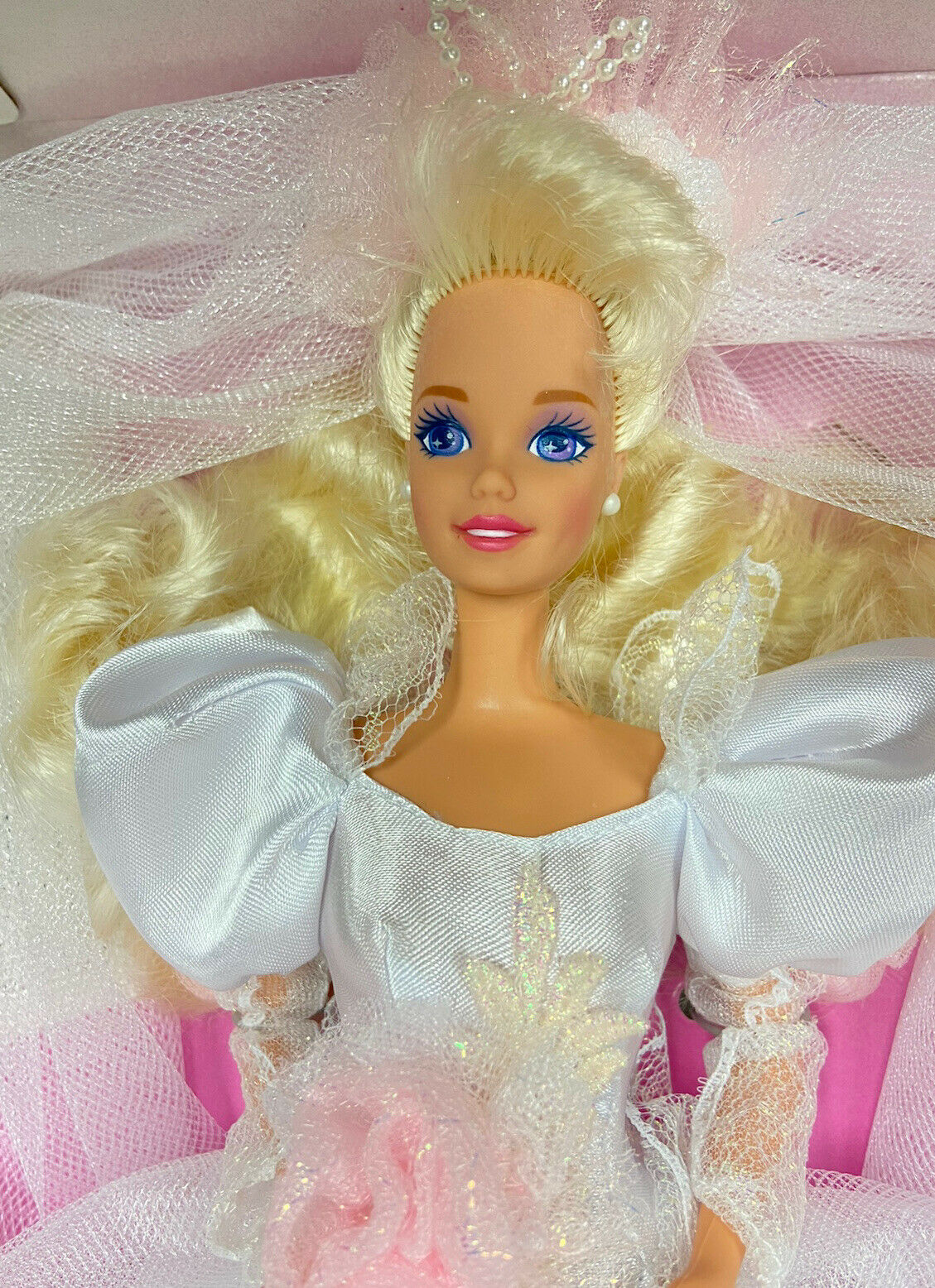 Купила барби 90 х. Barbie невеста 90х. Барби Romantic Bride. Dream Bride Barbie 1996. Барби Barbie Romantic Bride.