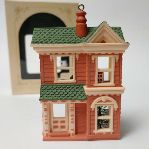 Винтажный новогодний декор Дом с интерьером, Кукольный домик, 84 г.