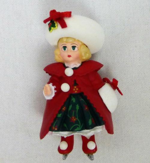 Миниатюрная фигурка Мадам Александер, на коньках, 98 г.