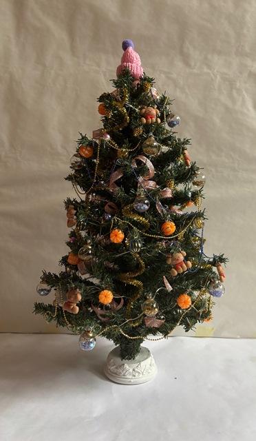 Кукольная елка декорированная, розовая/золотая, 42 см.