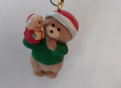 Елочная игрушка на маленькую елочку Мишка Тедди с бибабо