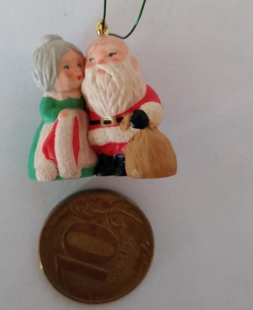 Миниатюра кукольная Мистер и Миссис Санта, нежность