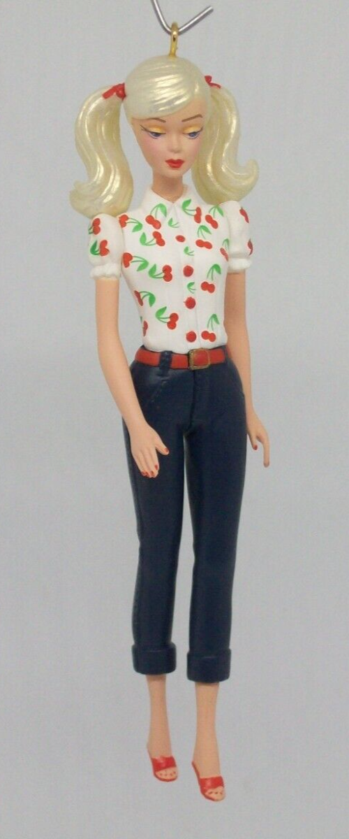 Миниатюрная куколка Пикник с вишневым пирогом, 16 г.