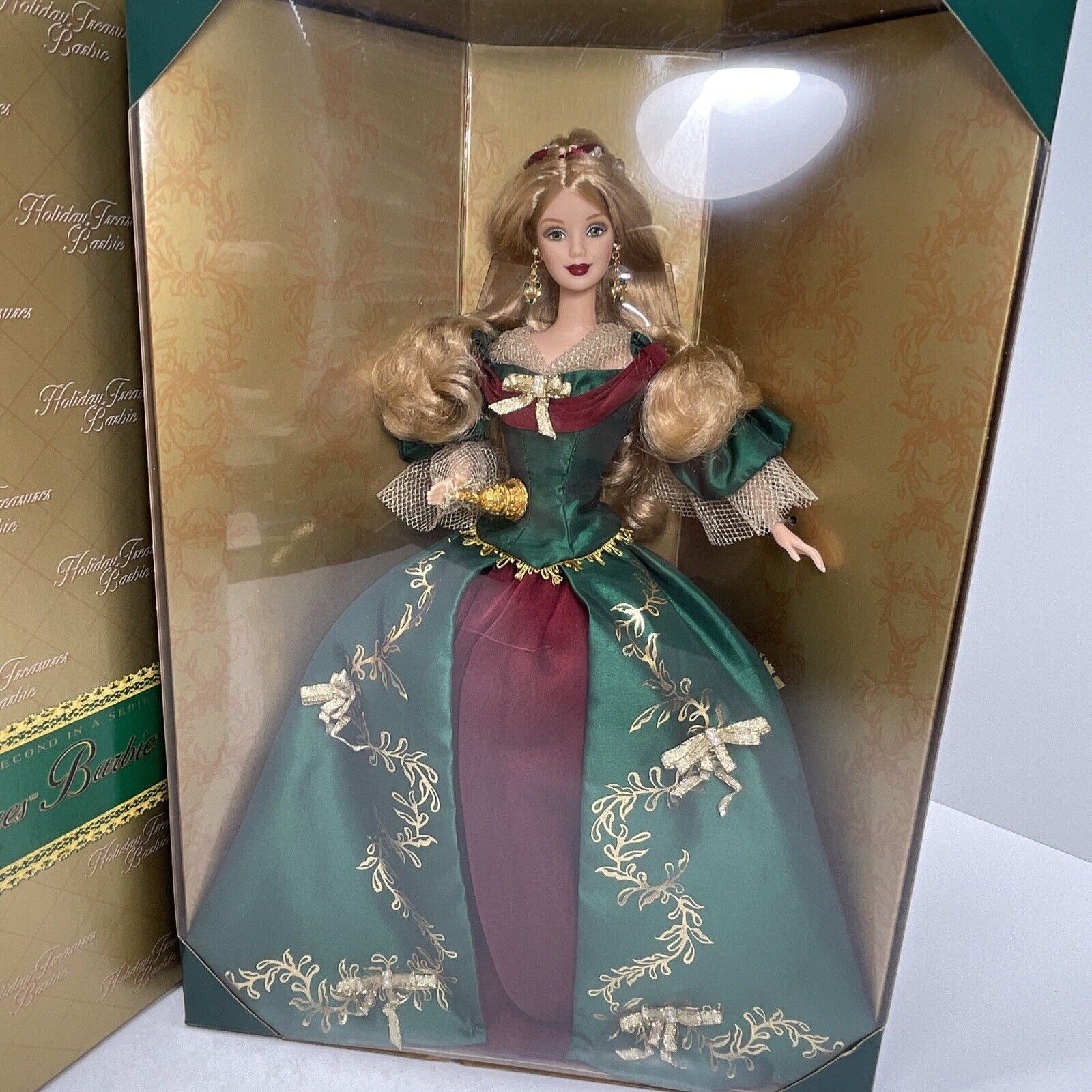 Коллекционная кукла Барби Праздничное Сокровище, 00 г. - 2000 Limited  Edition Holiday Treasures Collectors Club Barbie - купить недорого в  Доллс-Миниатюр ру - Dolls-Miniature.ru