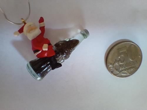 Миниатюра Санта на кока-коле