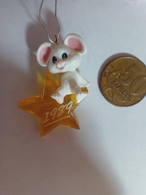 Миниатюра кукольная Мышь со звездой