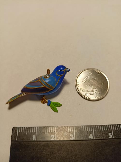 Миниатюра кукольная голубая птица